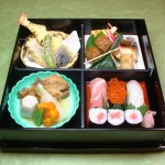 tokusei_shoukadou_bentou 特製寿司松花堂弁当 握り3ヶ・巻物・焼き物・揚げ物・煮物 ・・・・・2,100円